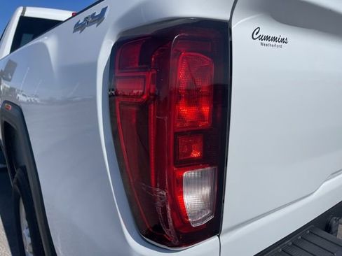 Used 2022 GMC Sierra 2500 Pro w/ Convenience Package image 11