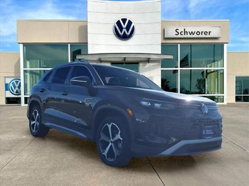 New 2026 Volkswagen Tiguan SE image 7