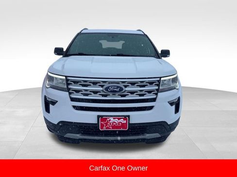 Used 2019 Ford Explorer XLT w/ Equipment Group 201A image 2