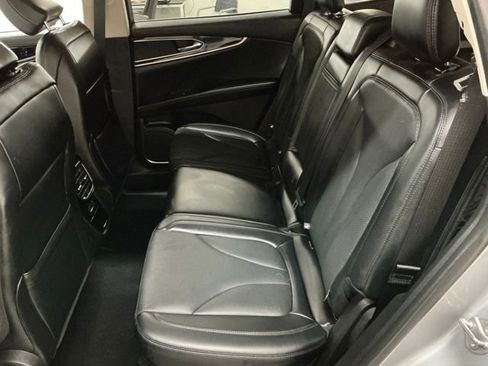 Used 2023 Lincoln Nautilus Reserve AWD/4WD image 11