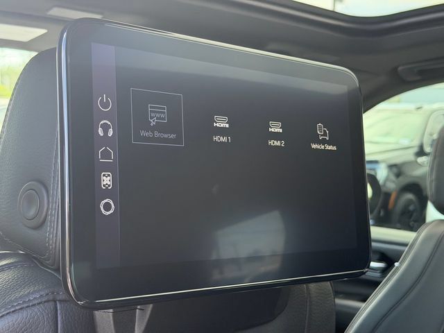 New 2026 GMC Yukon Denali w/ Denali Reserve Package AWD/4WD image 13