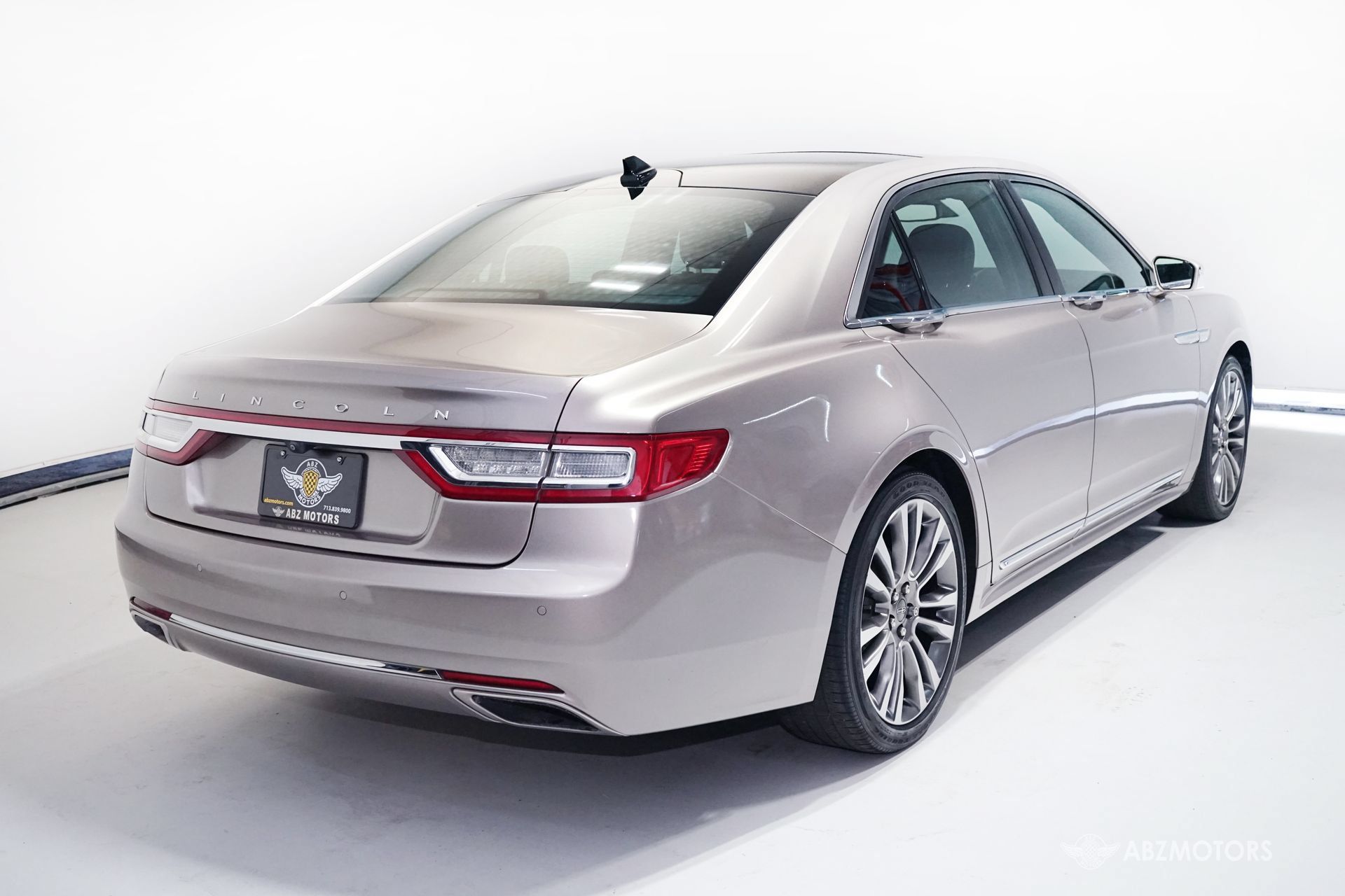 Used 2020 Lincoln Continental AWD w/ Premium Package image 5