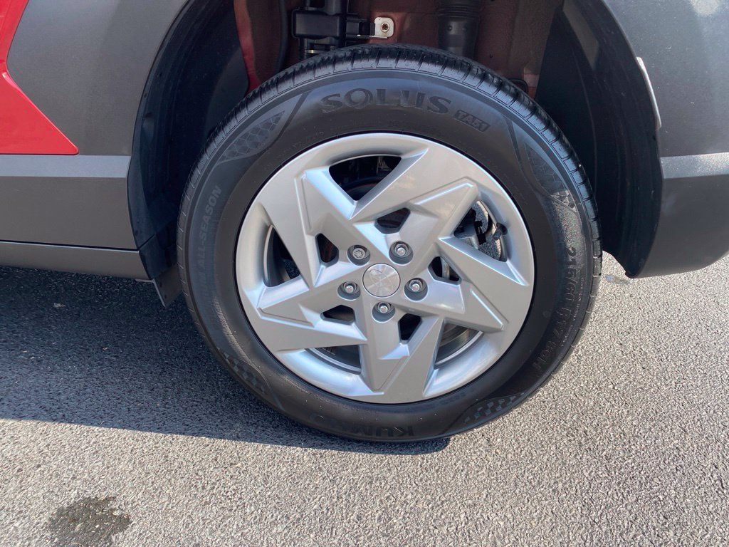 Certified 2024 Hyundai Kona SE AWD/4WD image 9