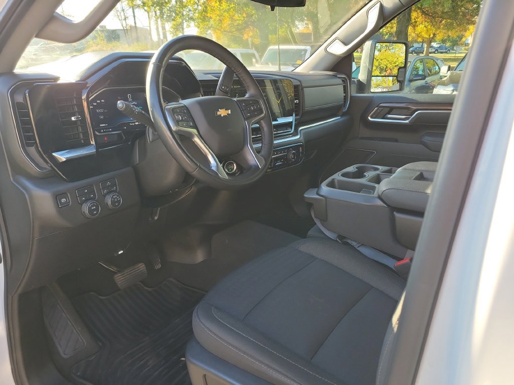Used 2025 Chevrolet Silverado 2500 LT w/ Convenience Package AWD/4WD image 26