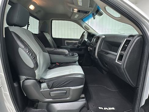 Used 2018 RAM 1500 Express image 12