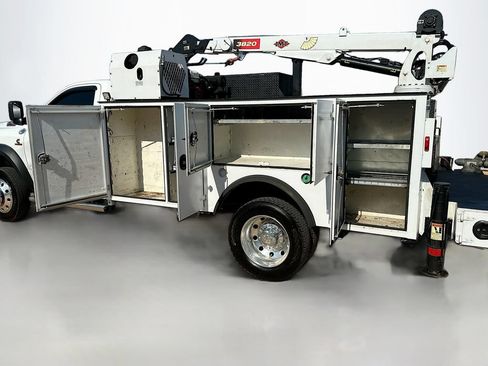 Used 2019 RAM 5500 Tradesman w/ Ambulance Prep Group RWD image 21