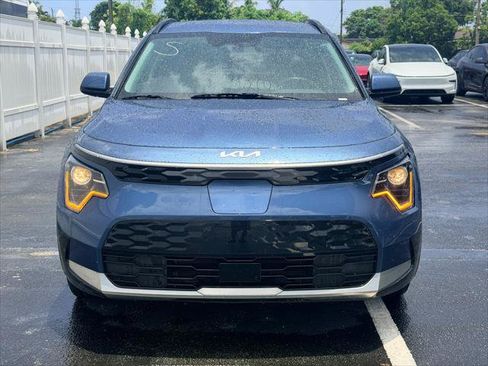 Used 2023 Kia Niro Wind w/ Wind Preserve Package FWD image 11