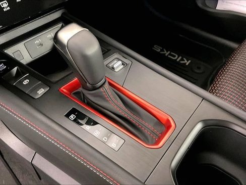 New 2026 Nissan Kicks SR w/ Cold Weather Package image 12