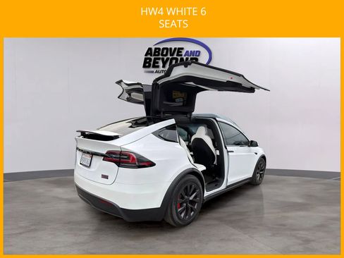 Used 2023 Tesla Model X Plaid image 10