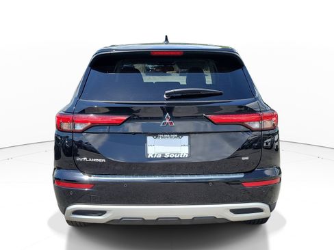 Used 2024 Mitsubishi Outlander SE Black Edition AWD/4WD image 5