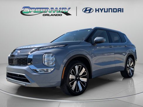 Used 2025 Mitsubishi Outlander SEL FWD image 4