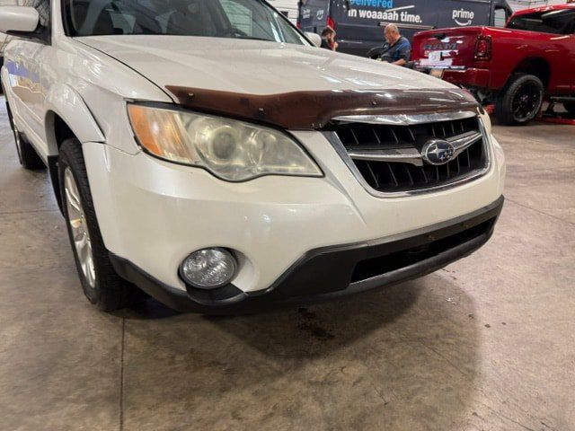 Used 2009 Subaru Outback 2.5i Limited AWD/4WD image 2