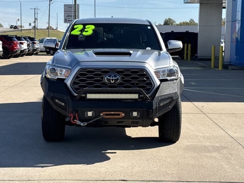 Used 2023 Toyota Tacoma TRD Sport image 14