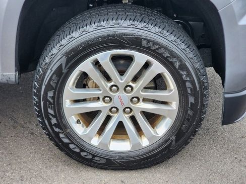 Used 2018 GMC Canyon SLT w/ Trailering Package image 9