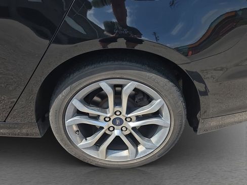 Used 2018 Ford Fusion SE w/ Equipment Group 201A FWD image 5