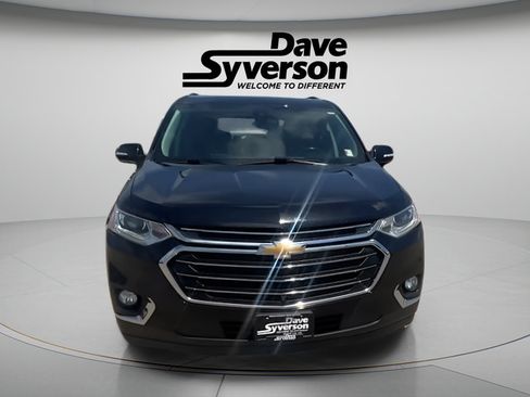 Used 2020 Chevrolet Traverse LT w/ LT Premium Package AWD/4WD image 2