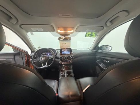 Used 2025 Nissan Sentra SR w/ SR Premium Package FWD image 17