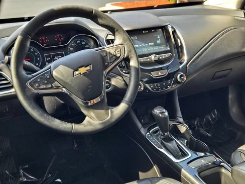 Used 2017 Chevrolet Cruze Premier FWD image 23