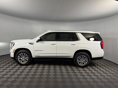 Used 2025 GMC Yukon Denali image 10