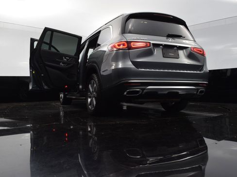 Used 2021 Mercedes-Benz GLS 450 4MATIC image 38