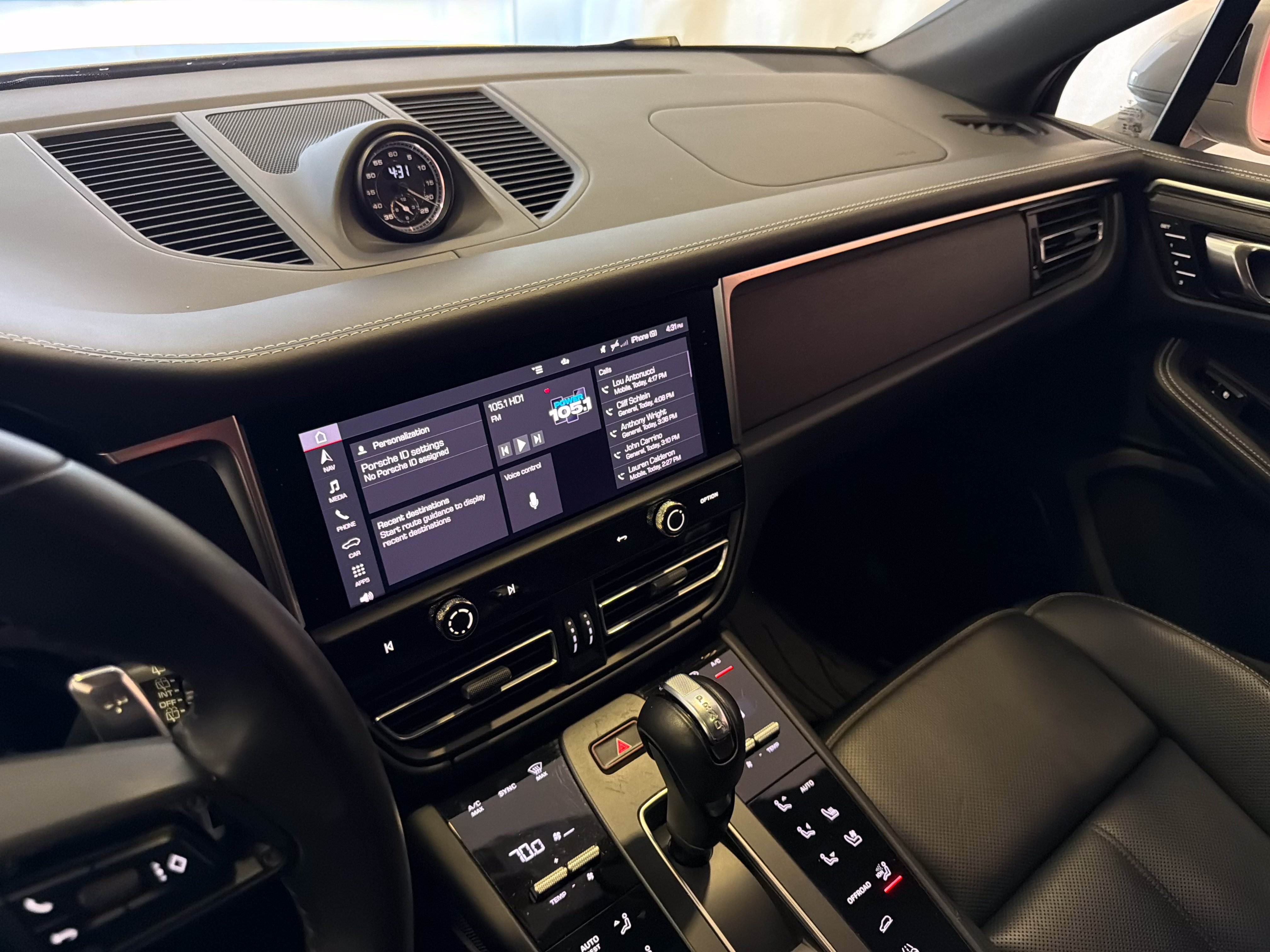 Certified 2024 Porsche Macan GTS AWD/4WD image 18