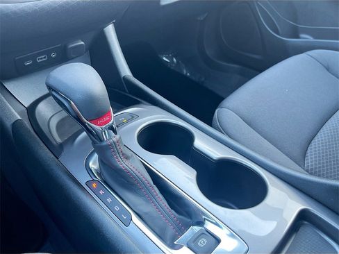 Used 2025 Chevrolet Malibu RS image 16