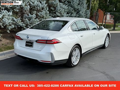 Used 2025 BMW 530i xDrive image 9