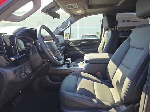 Used 2024 Chevrolet Silverado 1500 LT Trail Boss w/ Convenience Package II image 22