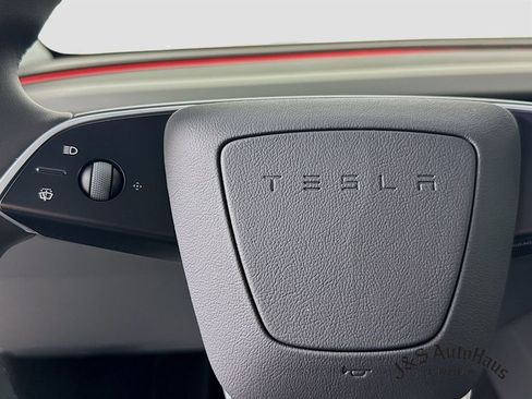 Used 2026 Tesla Model Y Performance image 13