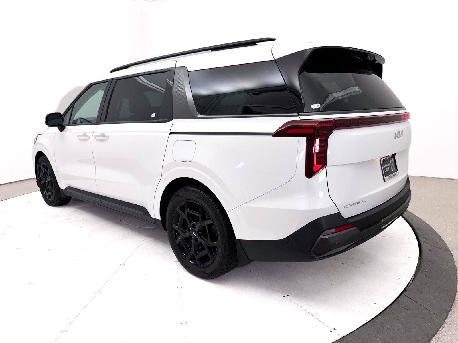 Used 2025 Kia Carnival SX Prestige FWD image 20