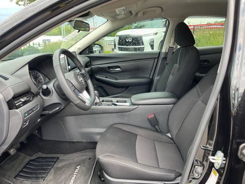 Certified 2025 Nissan Sentra SV w/ All-Weather Package FWD image 10