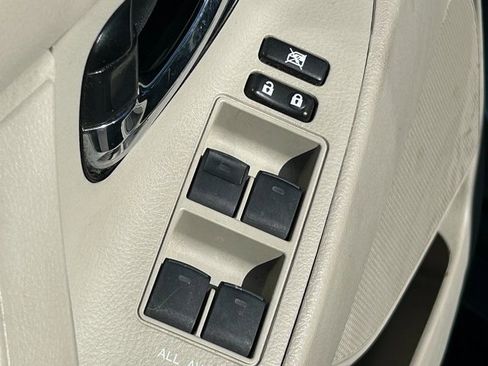 Used 2011 Toyota Camry LE image 23