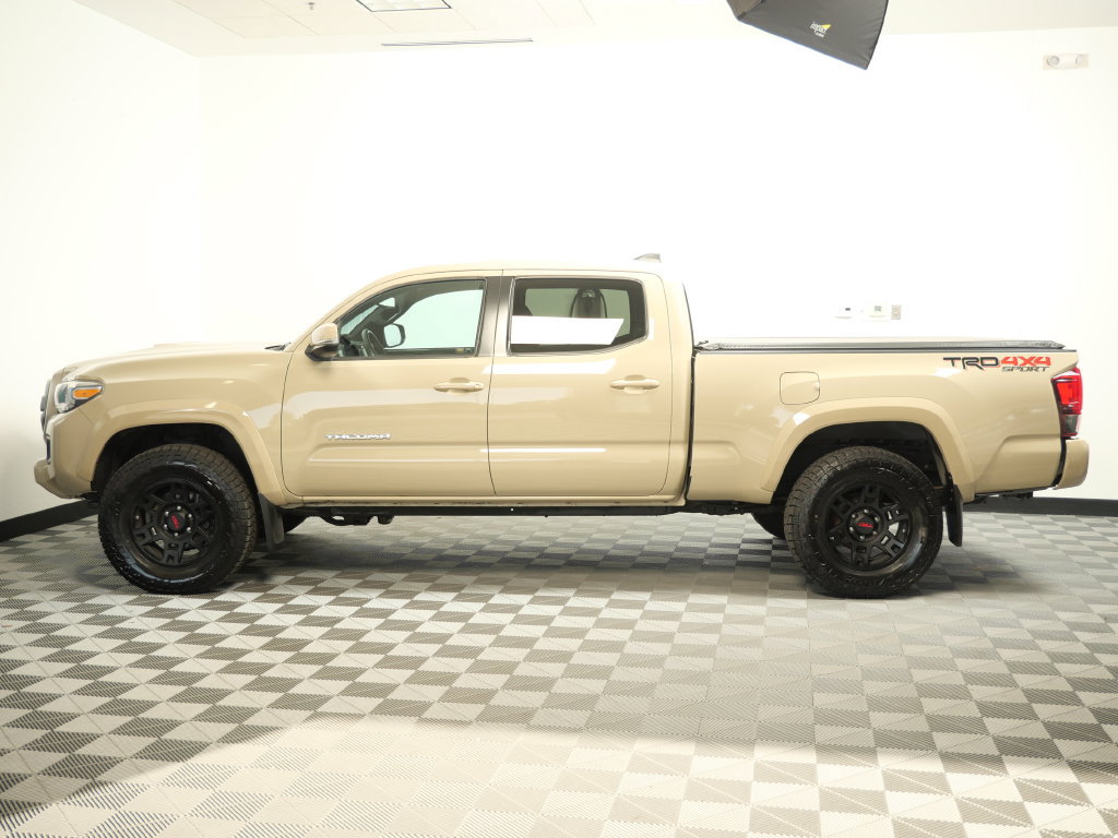 Used 2019 Toyota Tacoma TRD Sport w/ Technology Package AWD/4WD image 5