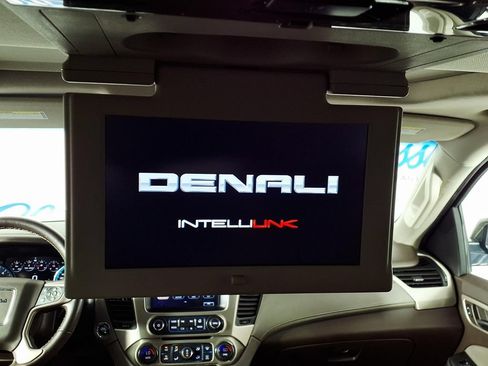 Used 2019 GMC Yukon Denali w/ Denali Ultimate Package RWD image 12