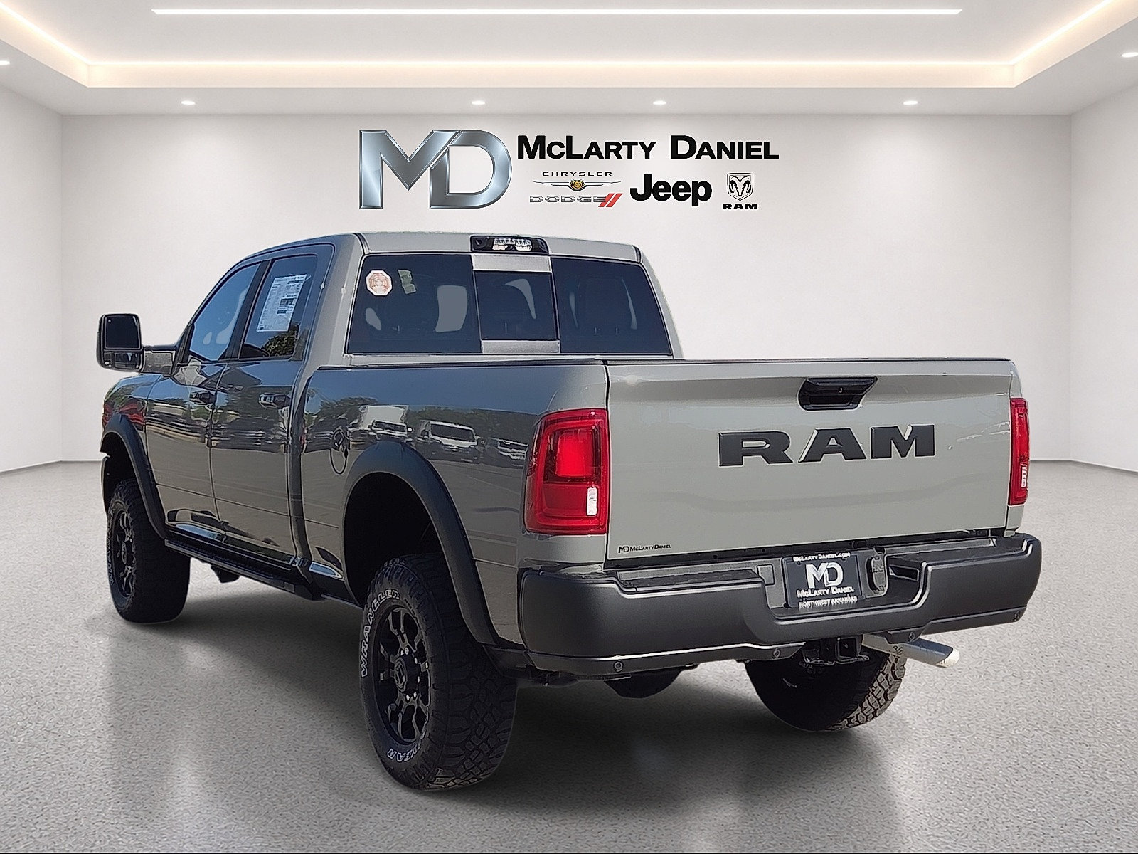 New 2027 RAM 2500 4x4 Crew Cab image 4