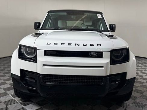 New 2026 Land Rover Defender 130 X-Dynamic SE image 11