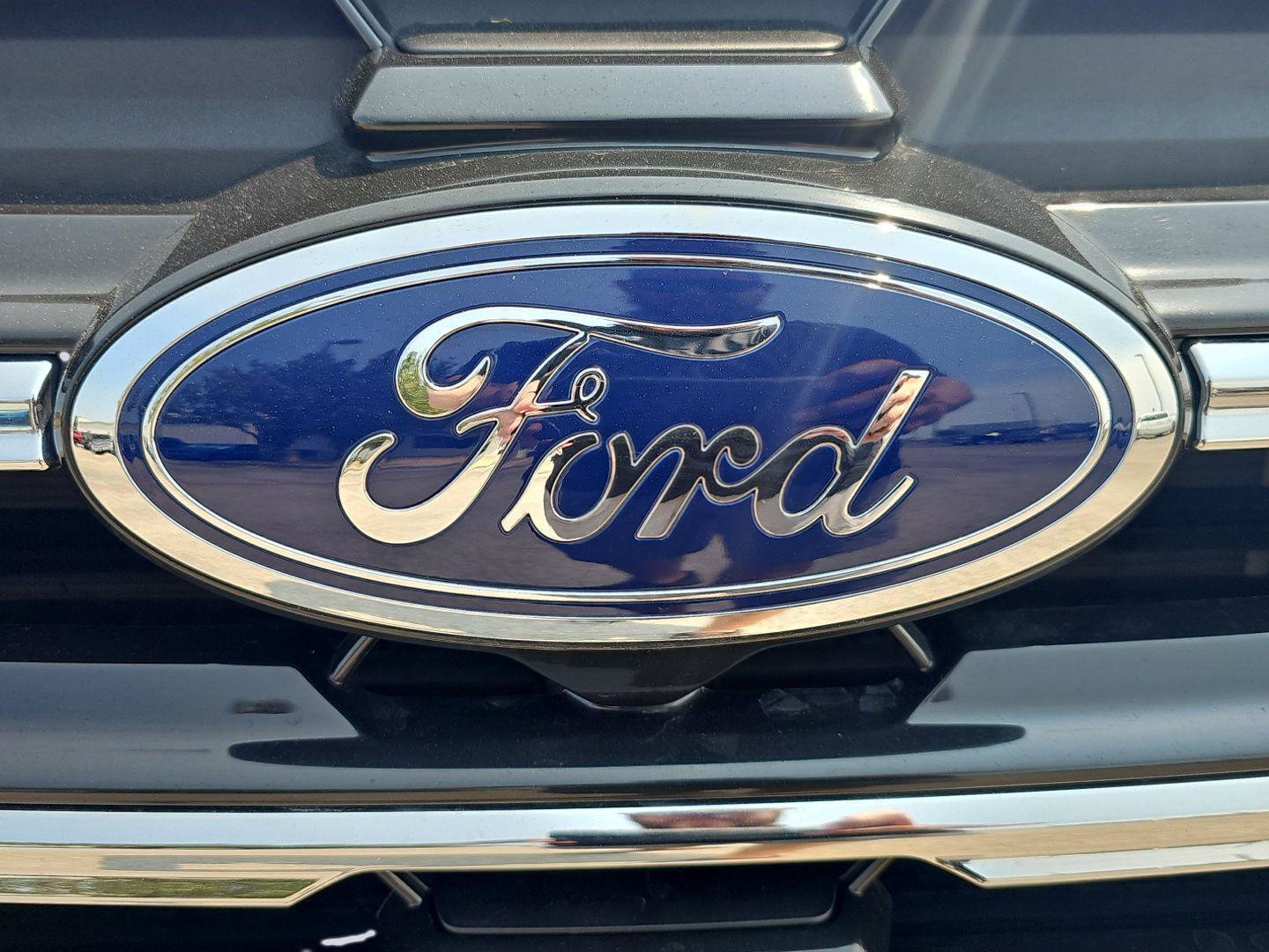 Used 2026 Ford Explorer Active RWD image 9