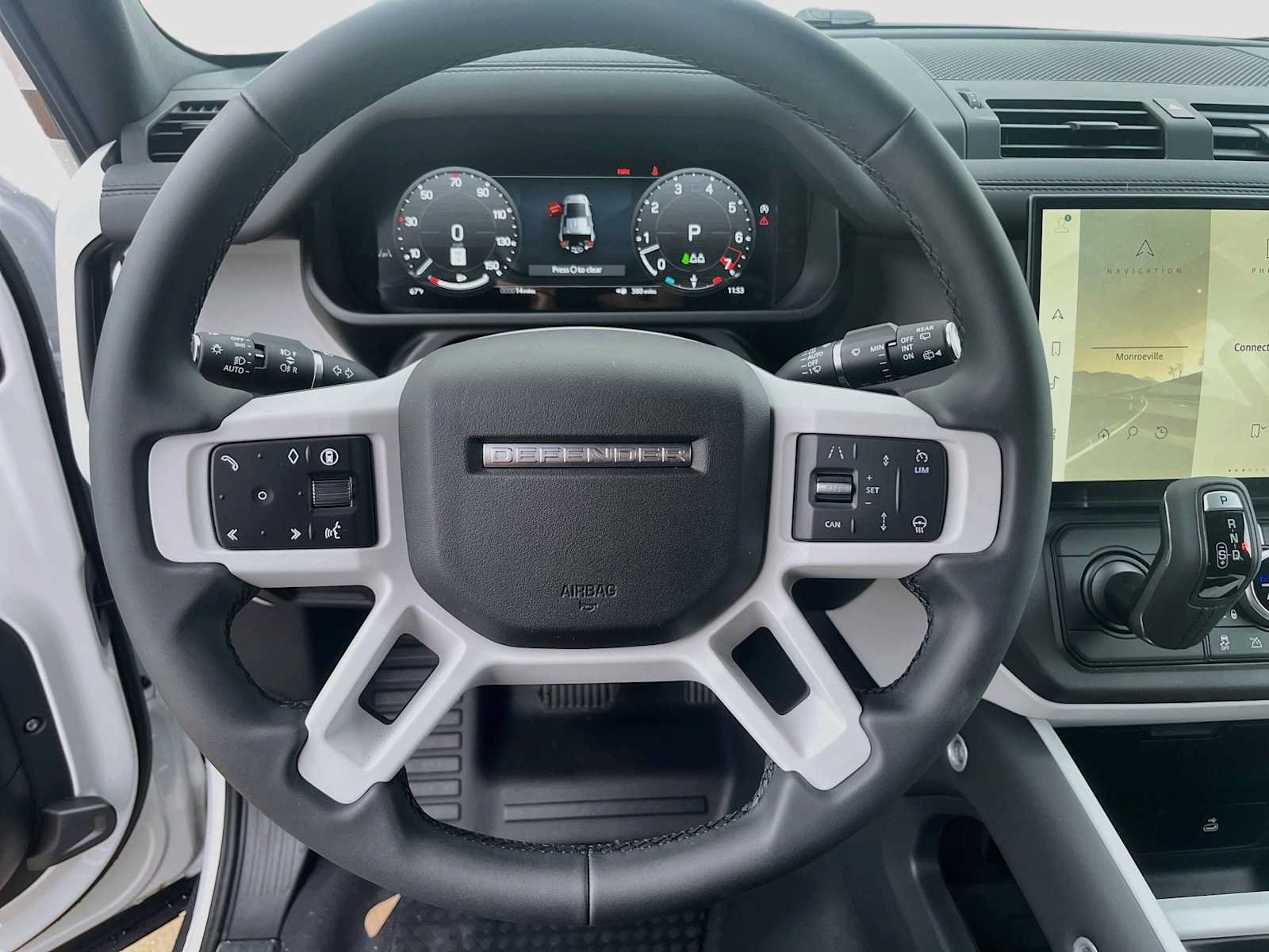 Used 2026 Land Rover Defender 110 X-Dynamic SE AWD/4WD image 11
