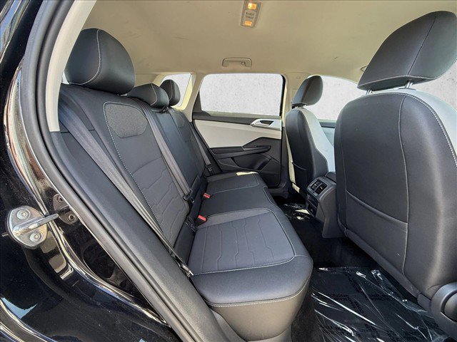 Used 2025 Volkswagen Taos SE FWD image 23