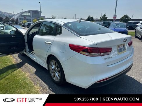 Used 2017 Kia Optima LX FWD image 2