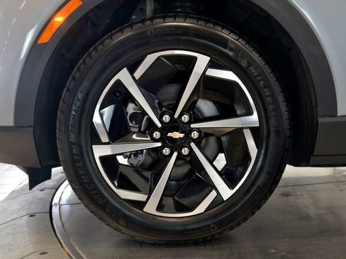 Used 2025 Chevrolet Equinox EV LT FWD image 10