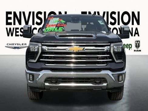 Used 2024 Chevrolet Silverado 2500 LTZ image 3