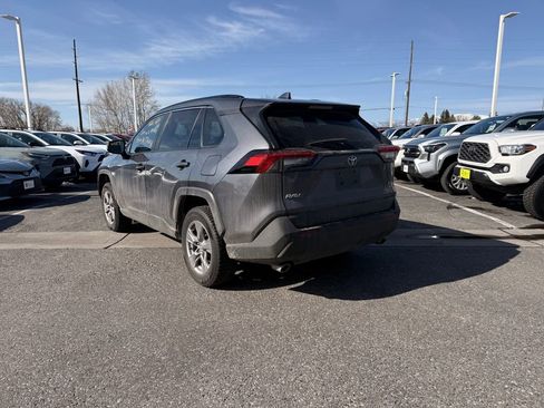 Used 2023 Toyota RAV4 XLE AWD/4WD image 2
