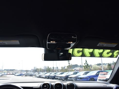 Used 2023 Mercedes-Benz GLC 300 4MATIC image 31