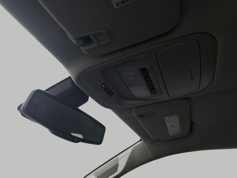 Used 2018 Chevrolet Colorado LT image 15