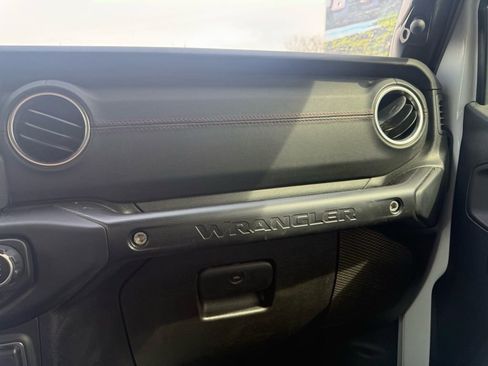 Used 2020 Jeep Wrangler Unlimited Rubicon w/ Quick Order Package 28Y Recon image 20