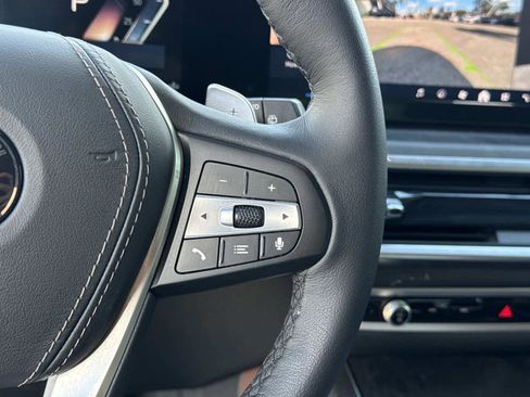 Used 2025 BMW X5 sDrive40i w/ Premium Package image 30