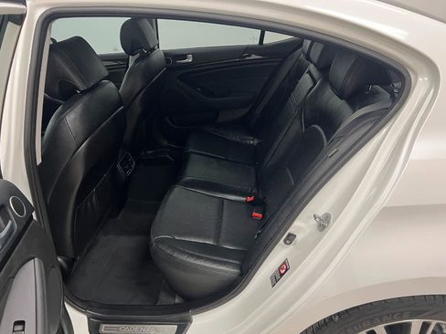 Used 2016 Kia Cadenza Premium image 26