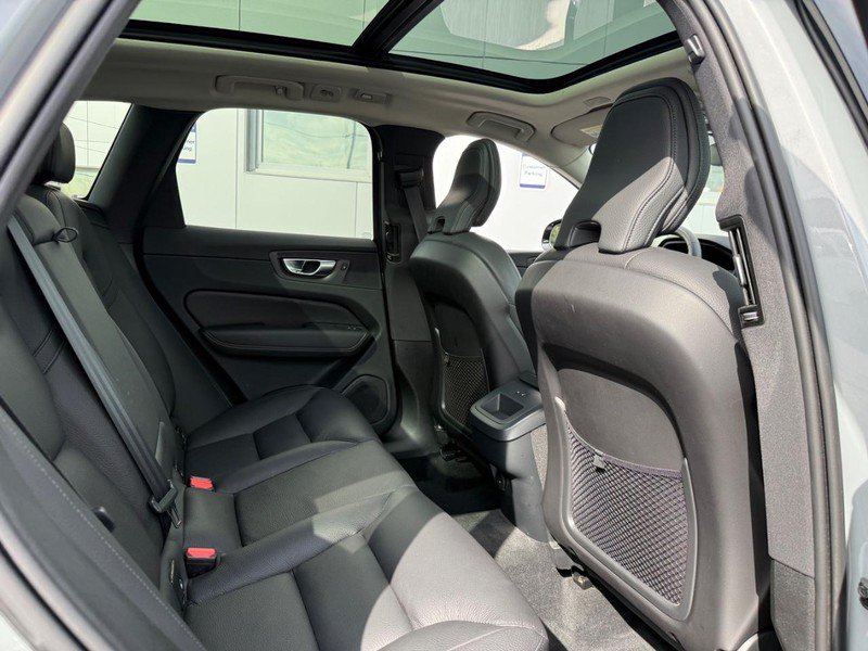 Certified 2024 Volvo XC60 B5 Plus w/ Protection Package Premier AWD/4WD image 11