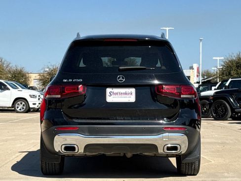 Used 2022 Mercedes-Benz GLB 250 GLB 250 image 7